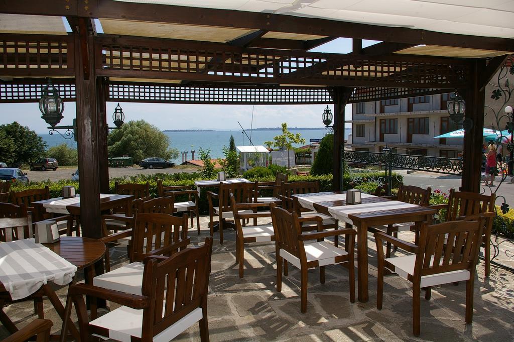 Family Hotel Berlin Beach Свети Влас Екстериор снимка