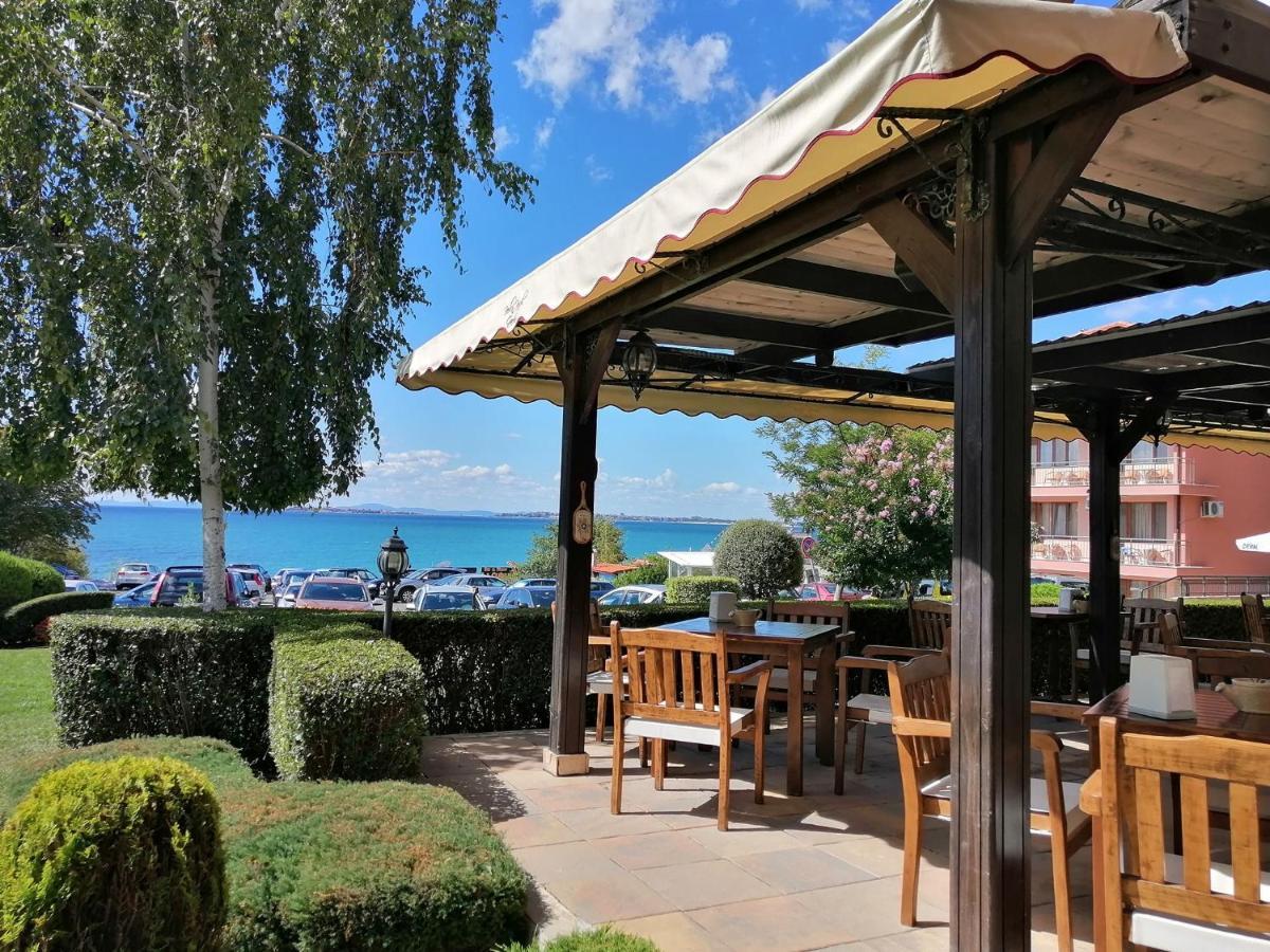 Family Hotel Berlin Beach Свети Влас Екстериор снимка