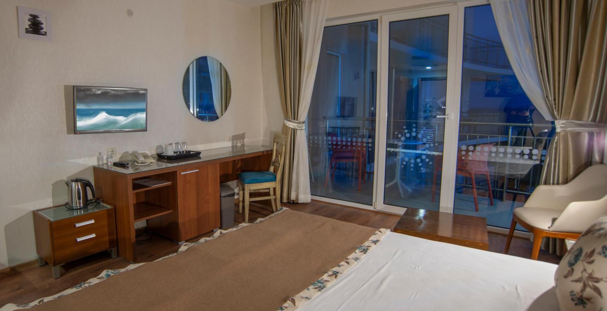 Family Hotel Berlin Beach Свети Влас Стая снимка