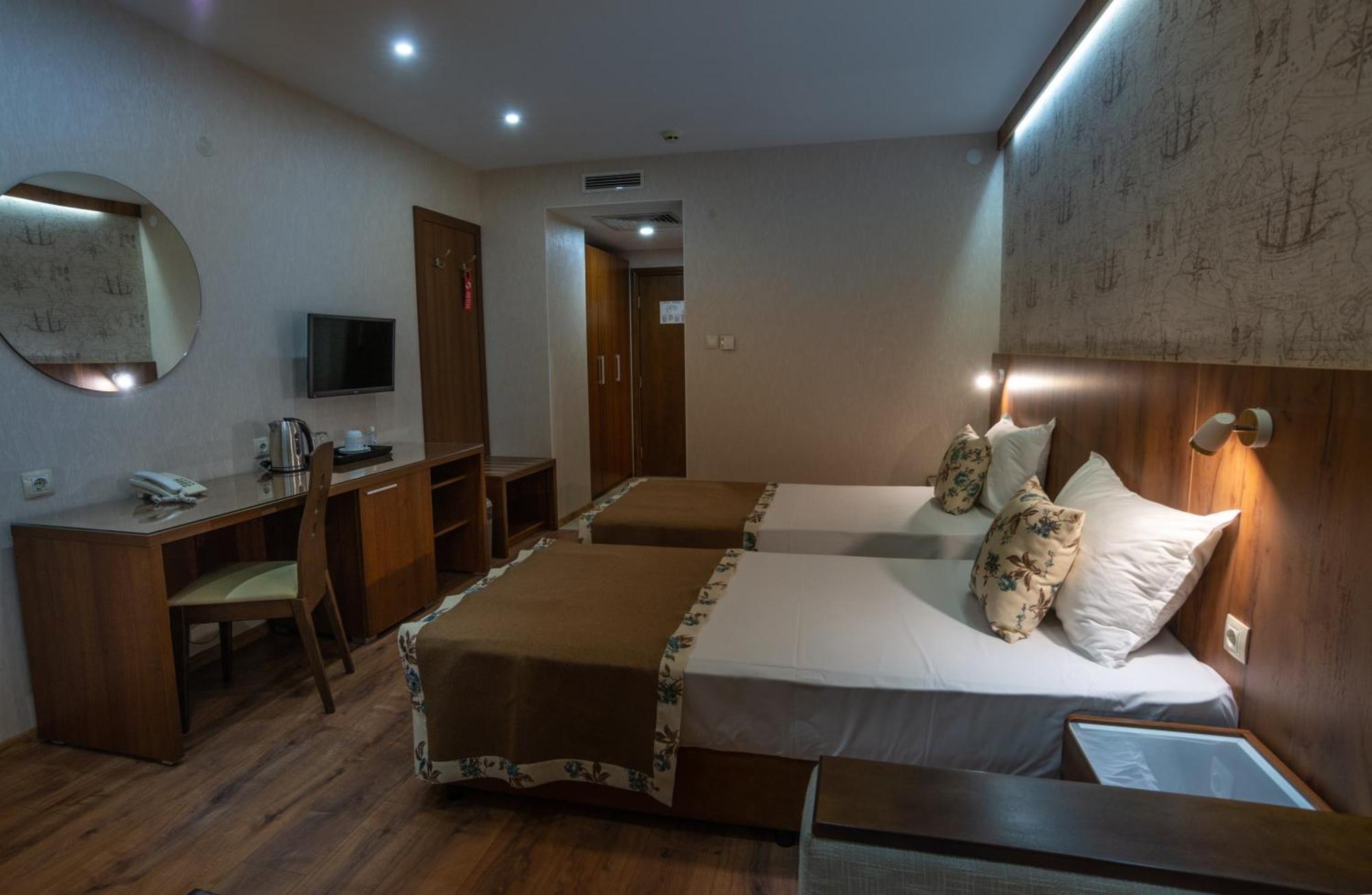 Family Hotel Berlin Beach Свети Влас Стая снимка