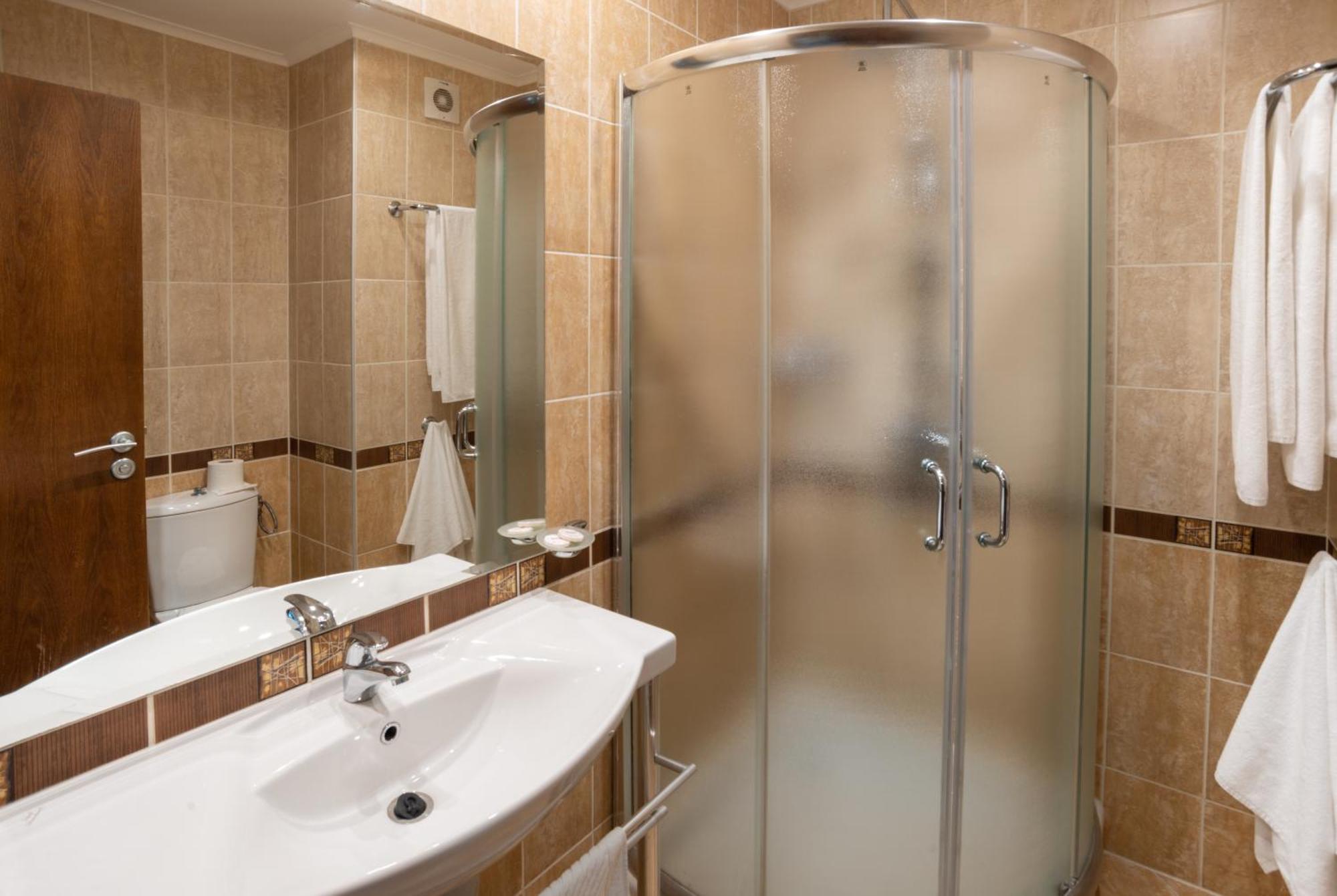 Family Hotel Berlin Beach Свети Влас Стая снимка