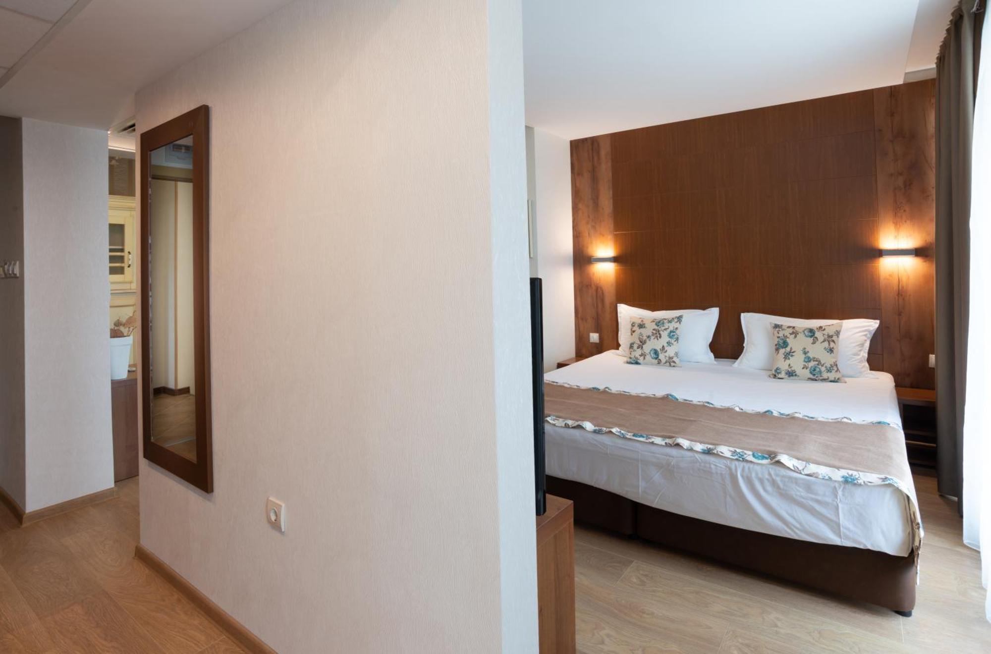Family Hotel Berlin Beach Свети Влас Стая снимка