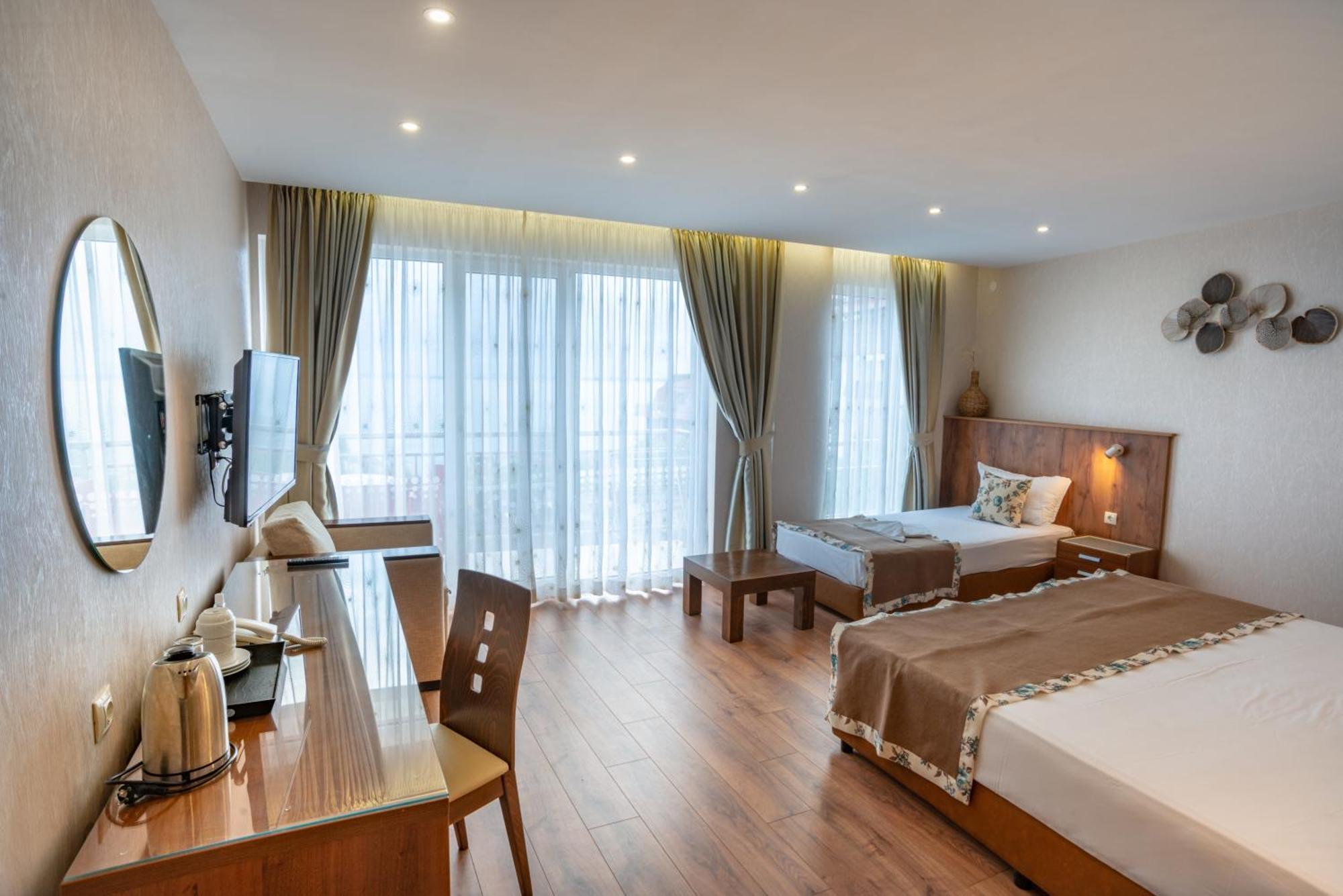 Family Hotel Berlin Beach Свети Влас Стая снимка
