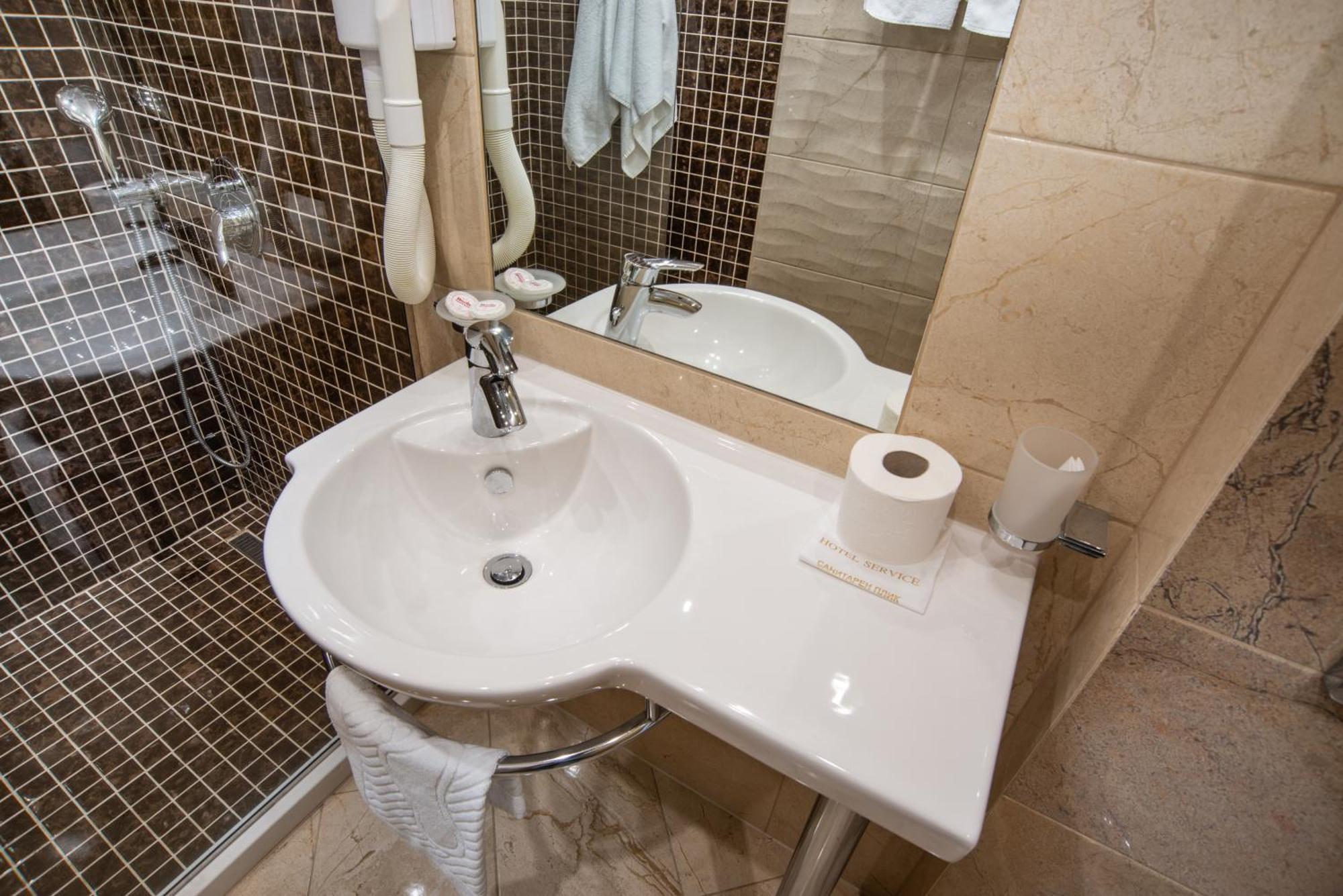Family Hotel Berlin Beach Свети Влас Стая снимка