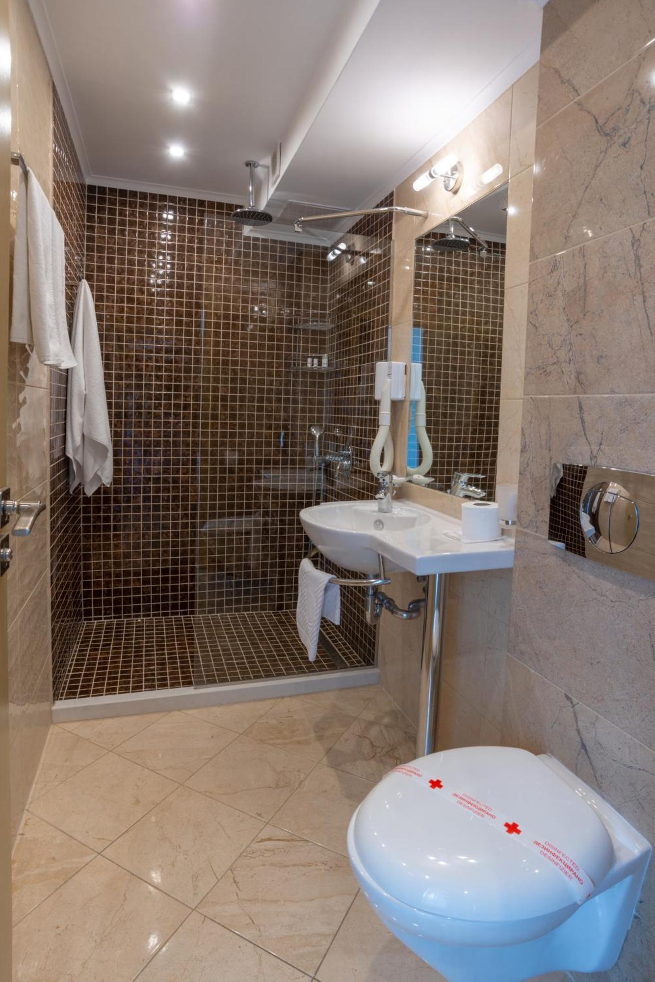 Family Hotel Berlin Beach Свети Влас Стая снимка