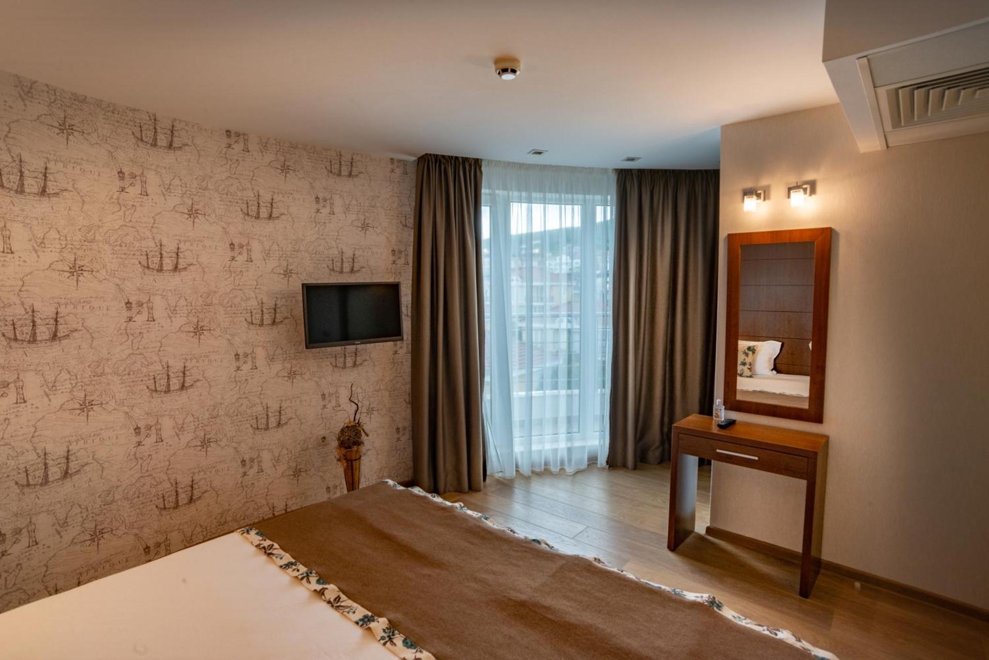 Family Hotel Berlin Beach Свети Влас Стая снимка
