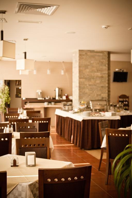 Family Hotel Berlin Beach Свети Влас Екстериор снимка